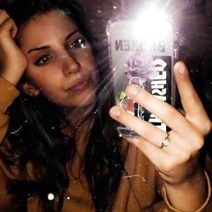 Meet your Posher, Brooke